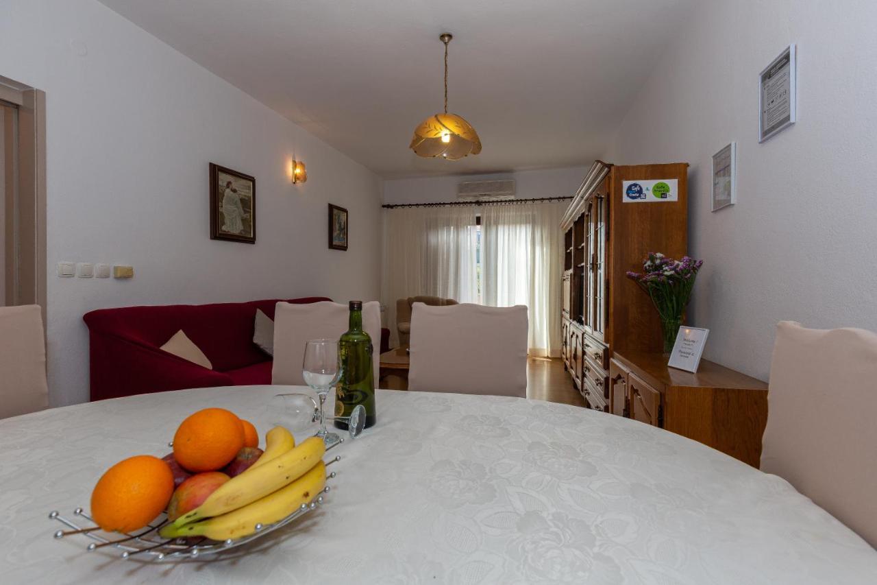 Apartments Tolic Биоград-на-Мору Экстерьер фото