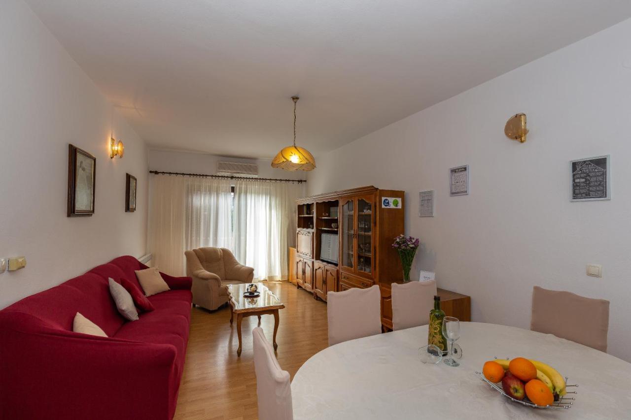 Apartments Tolic Биоград-на-Мору Экстерьер фото