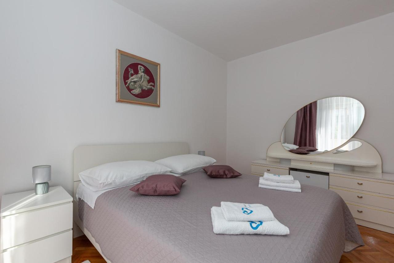Apartments Tolic Биоград-на-Мору Экстерьер фото