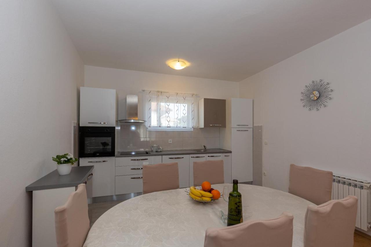 Apartments Tolic Биоград-на-Мору Экстерьер фото